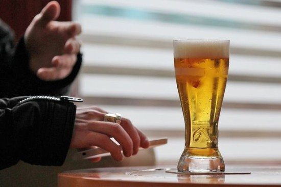 Mobiles and Laptops Left in UK Bars Each Year